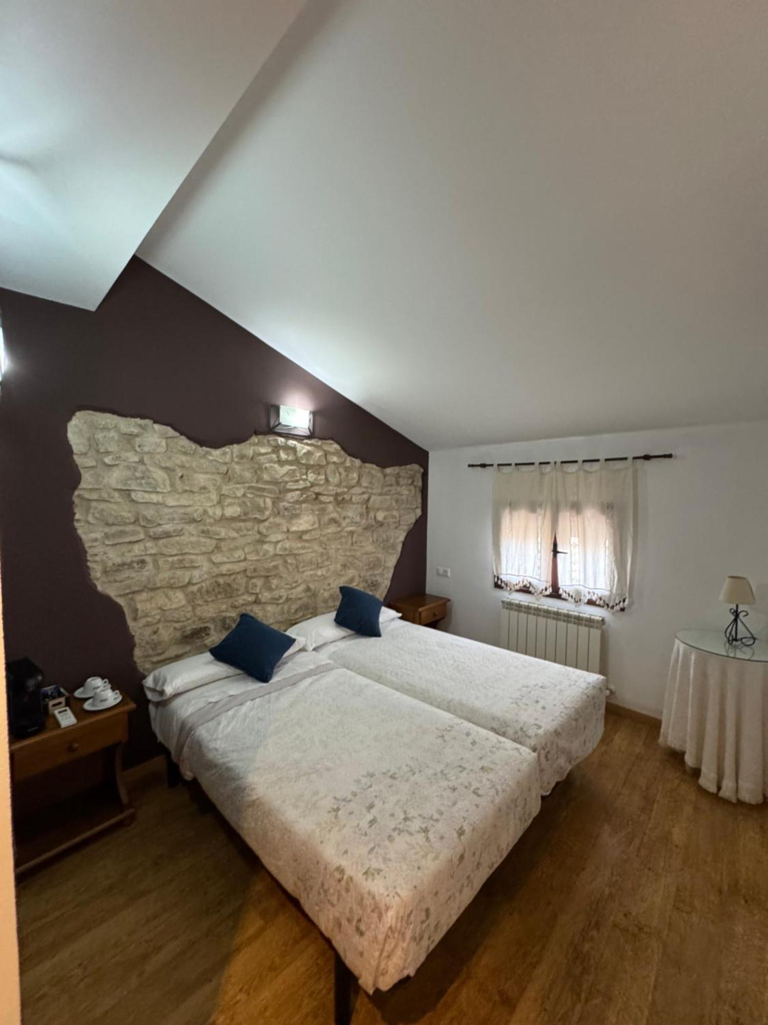 Casa Rural Marga Tardienta Екстериор снимка